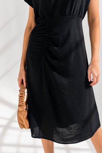 Elastic Shirring Midi Dress in black